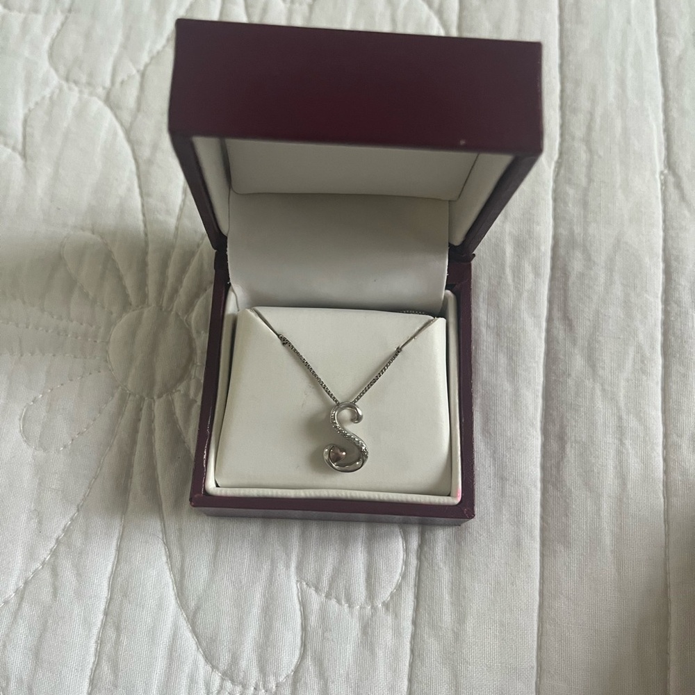 helzburg diamonds “s” necklace